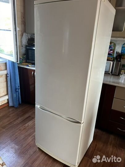 Продам холодильник рабочий