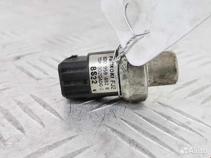 Датчик кондиционера Volkswagen Passat B5 1998