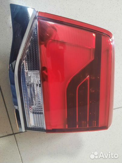 Фонарь задний правый Toyota Land Cruiser 200 2016
