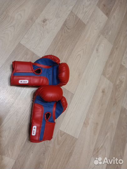 Боксерские перчатки