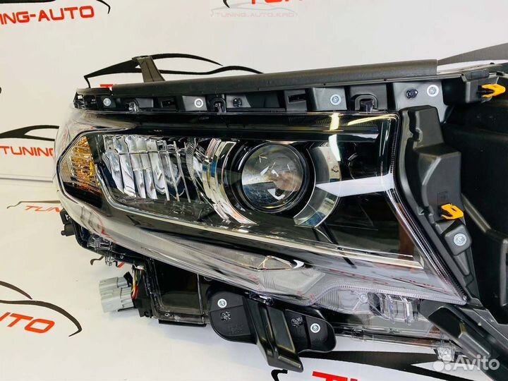 Фары Toyota Land Cruiser Prado 150 GBT R7993
