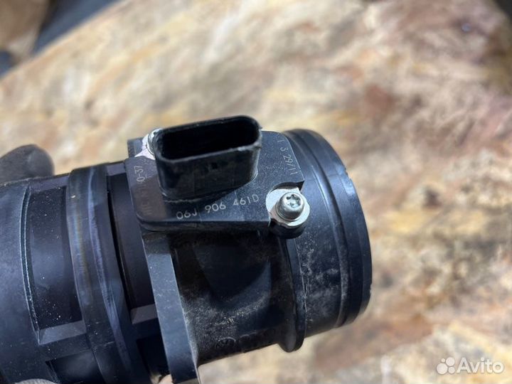 Датчик массового расхода воздуха Audi A4 Iv B8