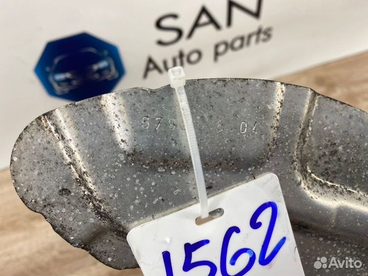 Пыльник тормозного диска передний правый Bmw 3 F30