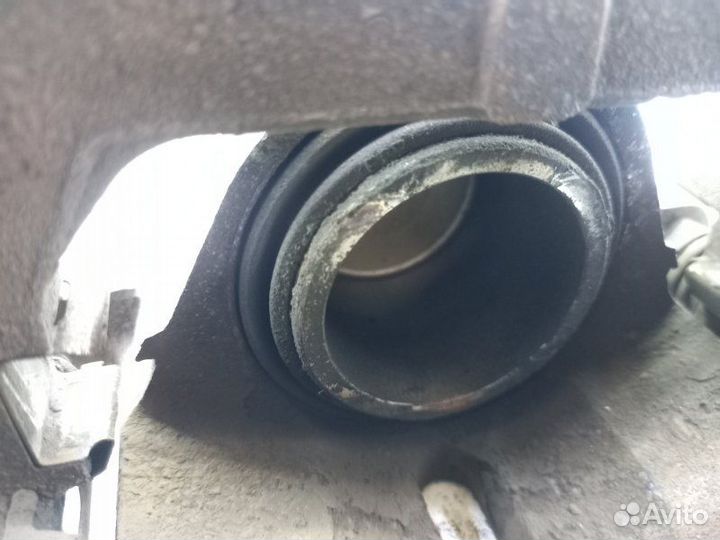 Суппорт передний правый Toyota Funcargo NCP21 1NZ