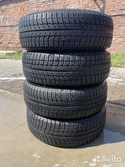 Michelin X-Ice 205/65 R15 99T