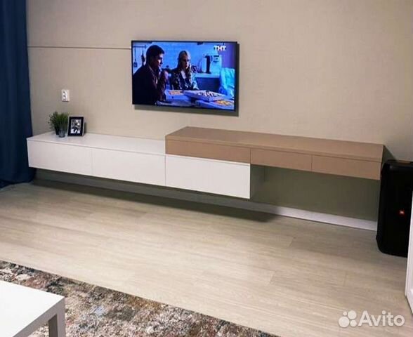 Полка навесная под телевизор