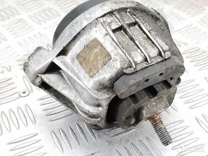 Подушка крепления двигателя BMW 3 E90/E91/E92/E93