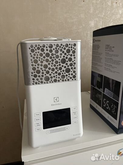 Увлажнитель воздуха Electrolux EHU-3710D/3715D