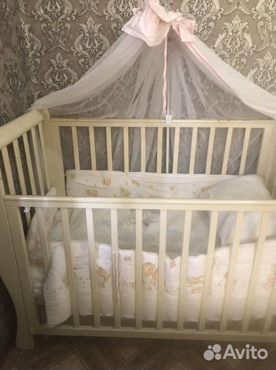 Детская кроватка