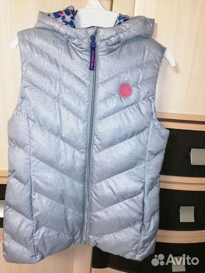 Безрукавка для девочки 152 рост