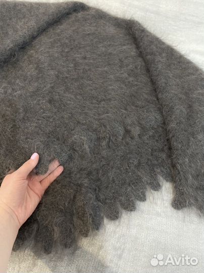 Пуховый платок шаль