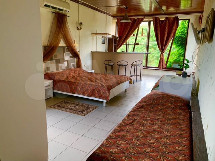 Комната 20 м² в > 9-к., 1/2 эт.