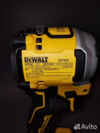 Импакт DeWalt DCF850 винтоверт