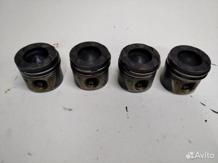 Поршень дизель W639 V-class Vito 651.940 2013