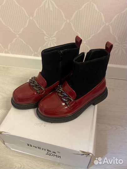 Пальто и ботинки для девочки