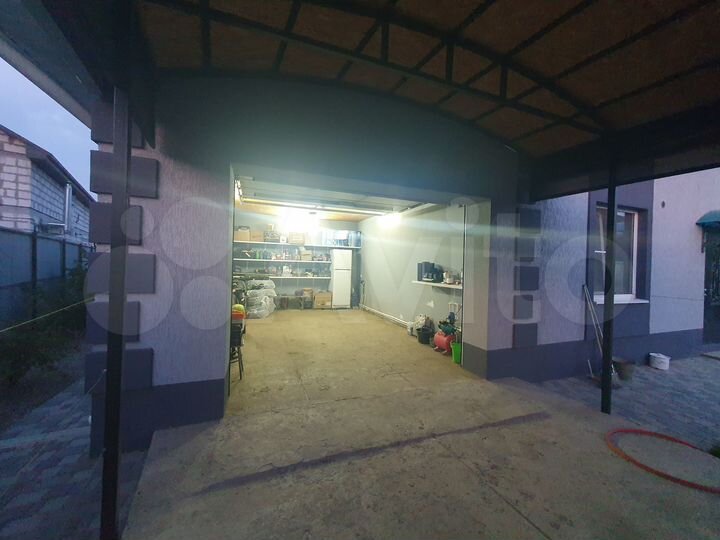 Коттедж 182 м² на участке 9 сот.