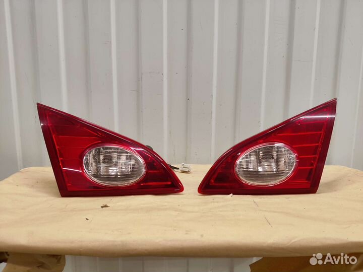 Фонарь крышки багажника Nissan Murano Z51