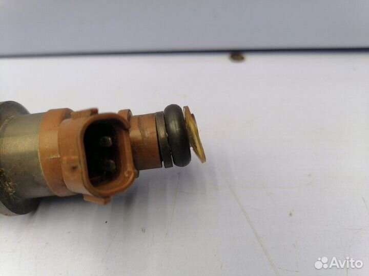 Форсунка топливная Mitsubishi Rvr N74WG 4G64 1999