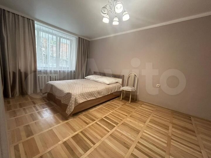 3-к. квартира, 100 м², 2/6 эт.