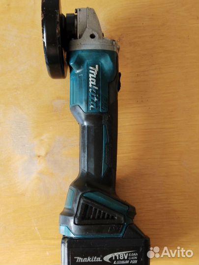 Аккумуляторная болгарка makita 18v