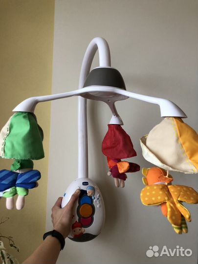 Мобиль на кроватку Chicco Relax&Play 0+