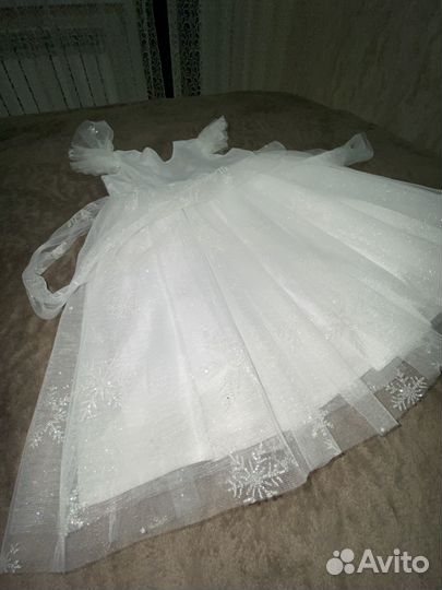 Платье снежинки для девочки