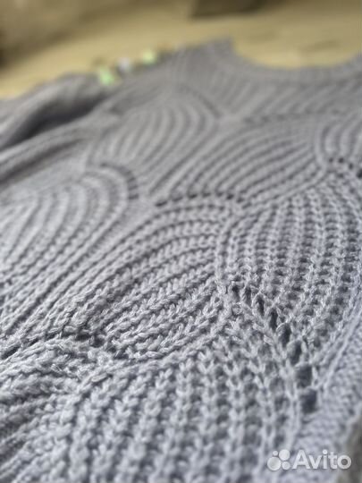 Свитер женский