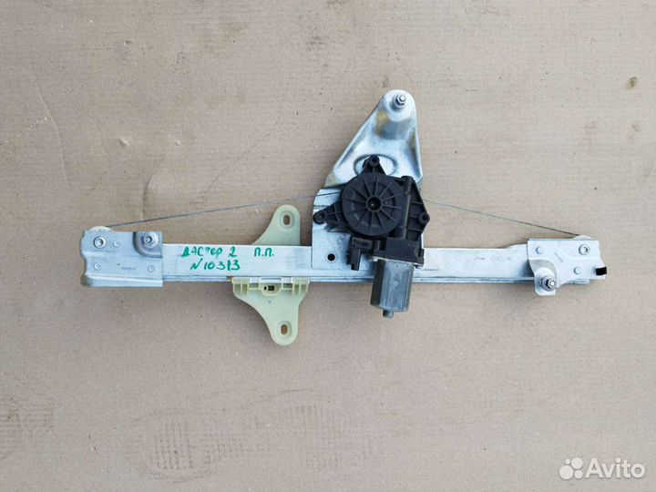 Передний правый стеклоподъёмник Renault Duster 2