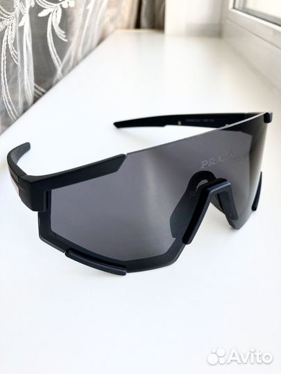 Очки спортивные солнцезащитные чëрные