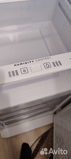 Холодильник Бирюса