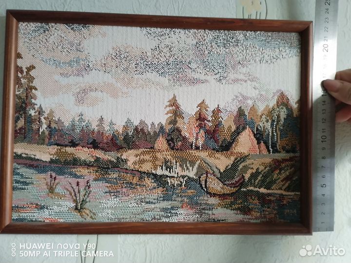 Картина гобелен в деревянных рамках