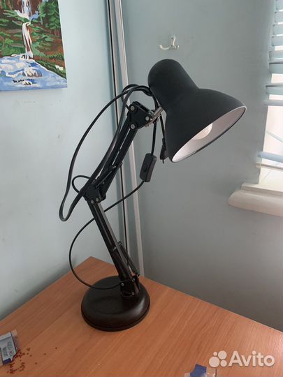 Лампа настольная