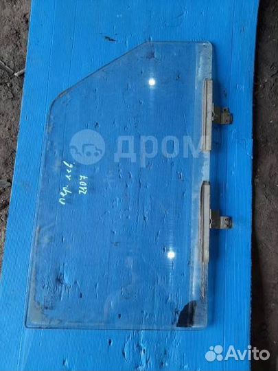 Стекло переднее пассажирское 2107