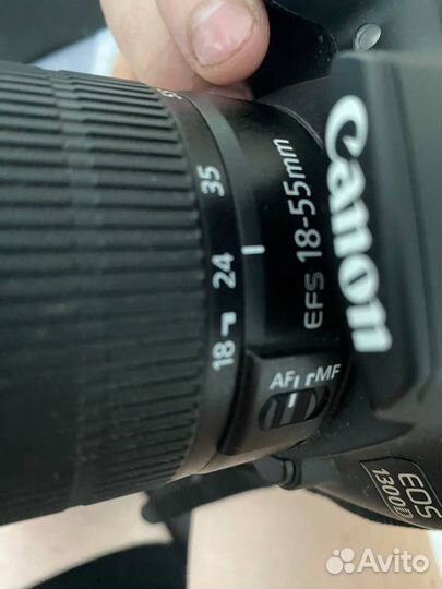 Canon eos 1300d