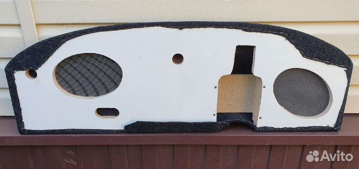 Акустическая полка на priora седан