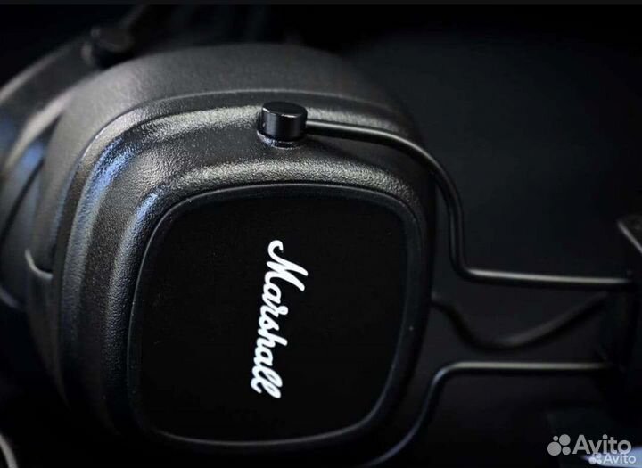Беспроводные наушники Marshall