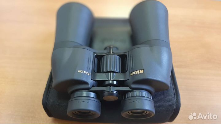 Бинокль Nicon Aculon