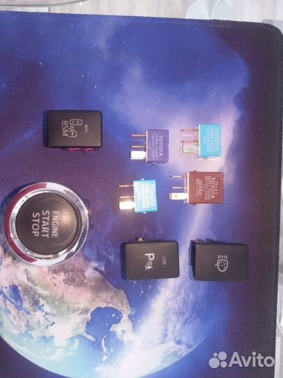 Реле, фара, кнопка, антенна на Toyota оригинальные