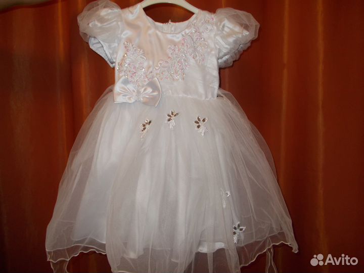 Продам платья б/у