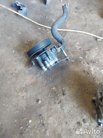 Насос Гура Ниссан liberty