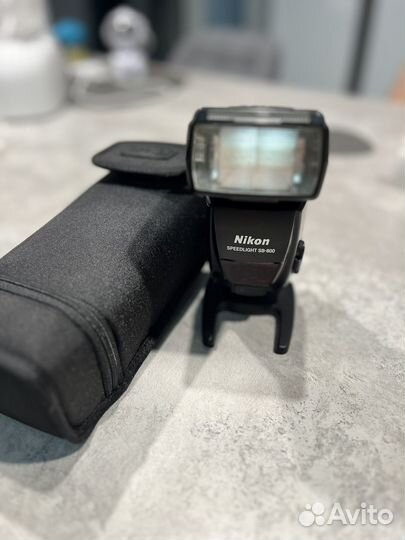 Вспышка камеры Nikon Speedlighrt SB-800