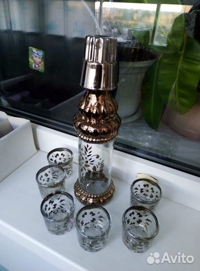 Набор-графин,6 стопок,новые, (3 шт),жаровня б/у