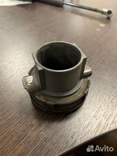 Выжимной подшипник Bmw 520I E39 M52 1996