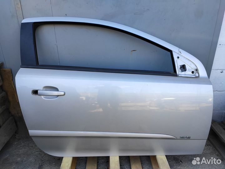 Дверь правая на Opel Astra H 3Д GTC Z157