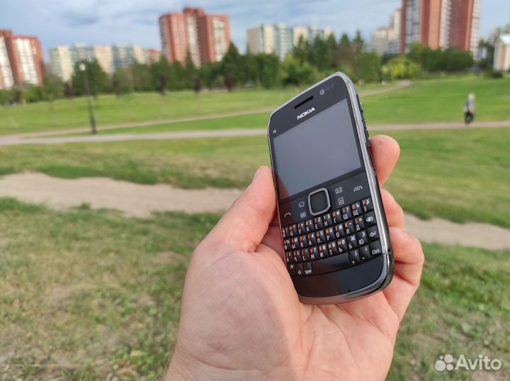 Qwerty-cмартфон Nokia E6-00 Black