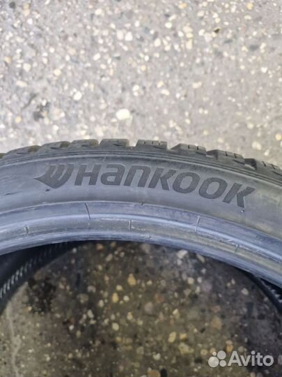 Hankook Winter I'Cept Evo 3 X W330A 275/35 R22 и 315/30 R22 107V