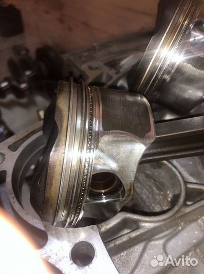 Поршень, шатун