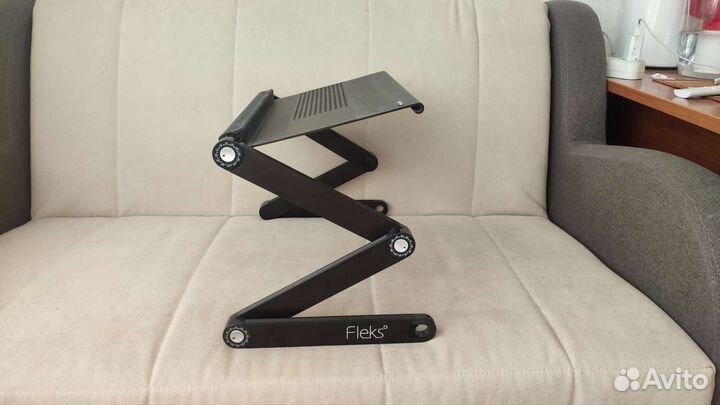 Столик для ноутбука