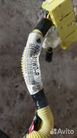 Проводка салона на Toyota Mark X