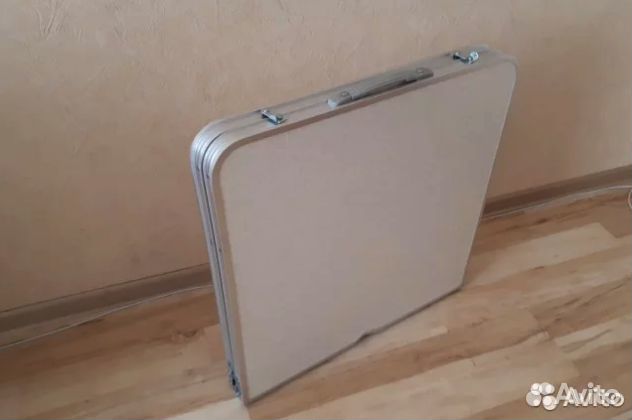 Стол со стульями